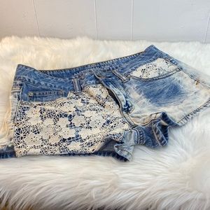 American Eagle Outfitters Shortie shorts Size 2